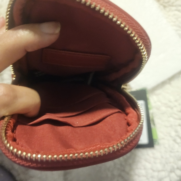 RED QUILTED BADGLEY MISCHKA CROSSBODY/PHONE CASE.  NWT - Picture 5 of 5